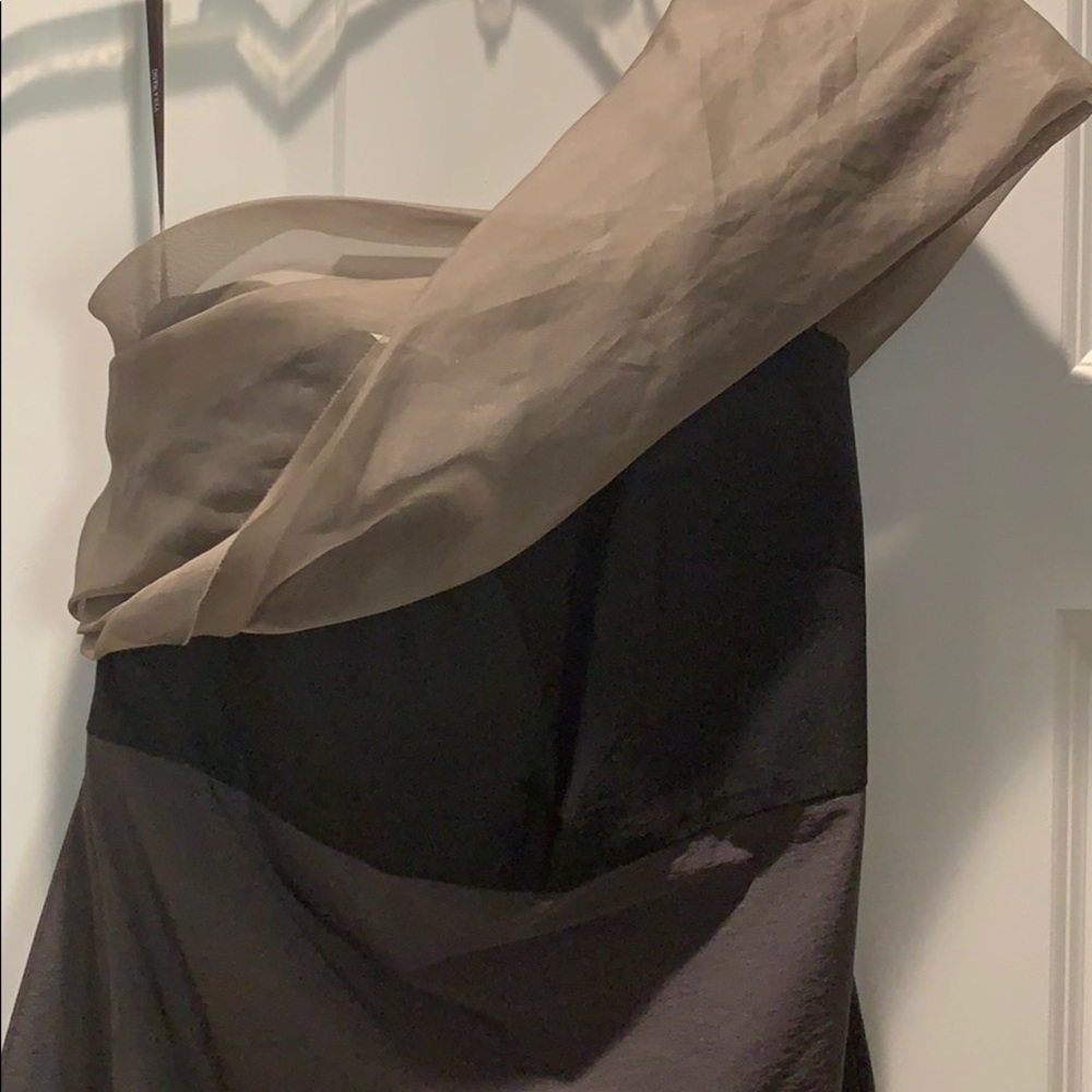 Formal dress - Picture 2 of 5